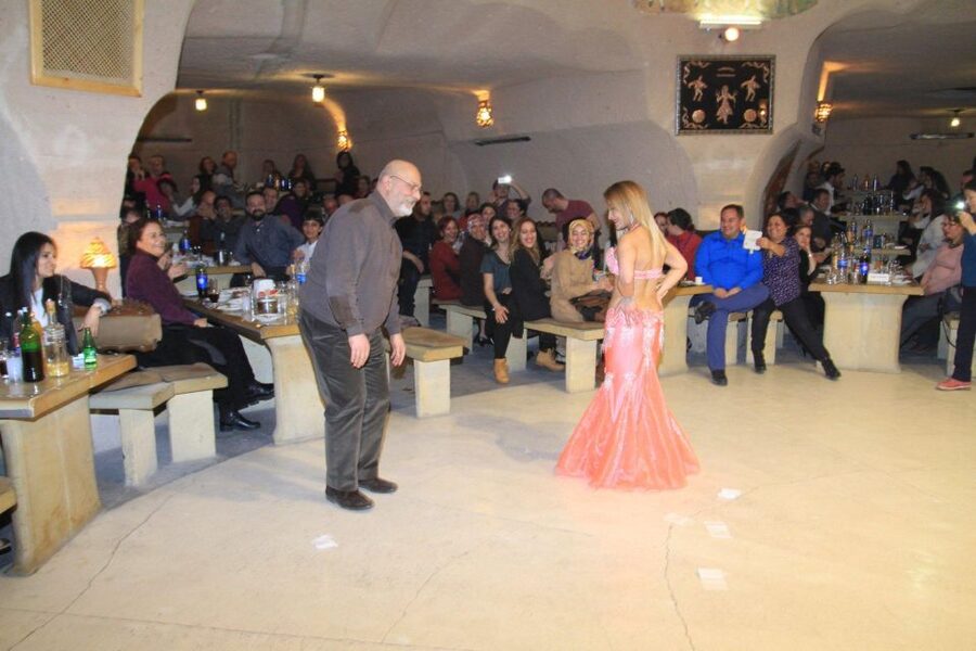 Avanos: Turkish Music and Dance Show with Dinner & Drinks - The start: mezes and your first drink before the dancing begins