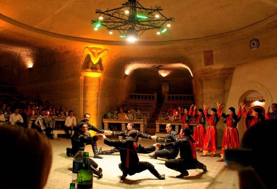 Cappadocia: Combo Tour with Wine Tasting and Adventure Tours - What the driver logistics mean for your day in Cappadocia