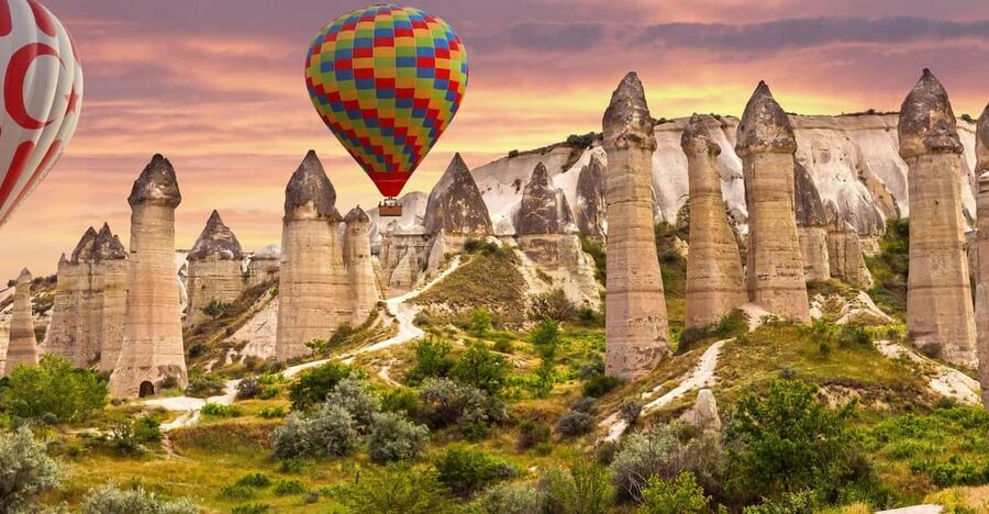Cappadocia: Göreme Sunrise Hot Air Balloon Ride w/ Breakfast - The 5 AM Minivan Pickup and Photo Stops: Realistic Morning Logistics