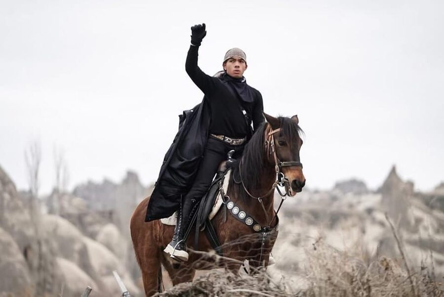 Cappadocia : Horse Riding Sunset Sunrise Daytime - The fairy chimney part: how the ride ties the scenery together
