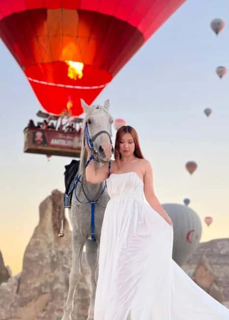 Cappadocia : Horseback riding with fantastic view - Photos, Balloons, and How to Get the Best Shots Without Stress