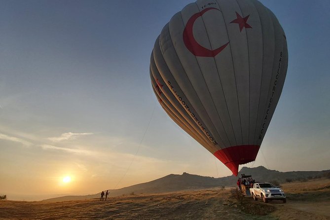 Cappadocia Hot Air Balloon Ride with Transfers - Landing toast and flight certificate: what you should expect after you touch down