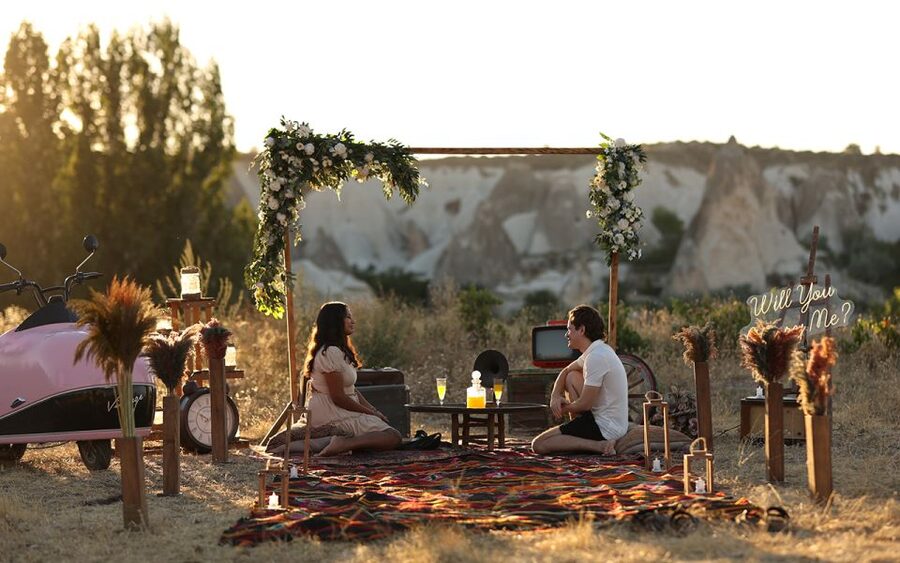 Cappadocia: Love Valley Proposal Service with Transfers - Key things that make this proposal service work