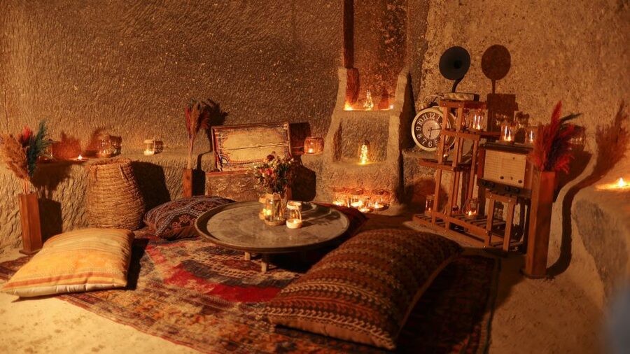 Cappadocia: Love Valley Proposal Service with Transfers - What you actually get on-site: Marry Me decorations and background setup