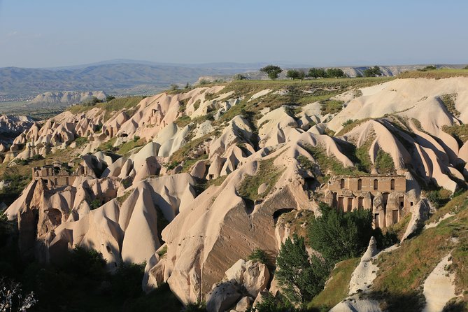 Cappadocia PRIVATE TOUR, All in One Day ,with guide( ENG-Portguse - Fairy chimneys, Avanos pottery, and Devrent Valley: the classic “wow” mix