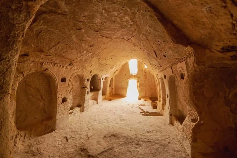 Cappadocia: Red Tour with Lunch & Pottery Demonstration - Avanos: Lunch, Shopping Time, Carpet Storytelling, and Pottery Demonstrations