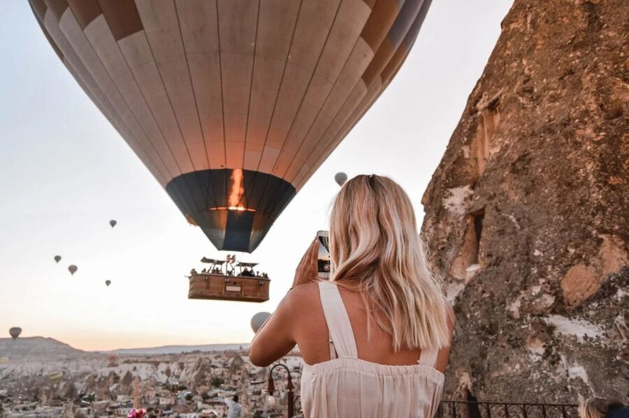Cappadocia: Sunrise Balloon Watching Tour with Photographer - How Long It Takes: The 2.5 to 6 Hour Window
