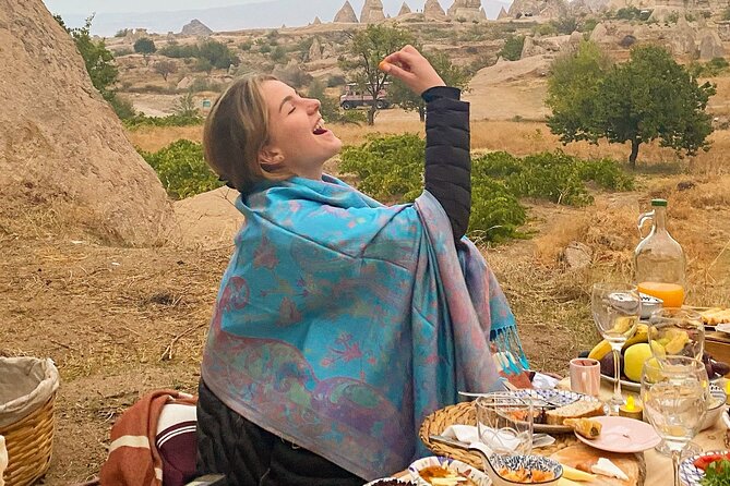 Cappadocia Sunrise Breakfast With Hot Air Balloons - What to Bring, What to Wear, and How to Enjoy the Morning