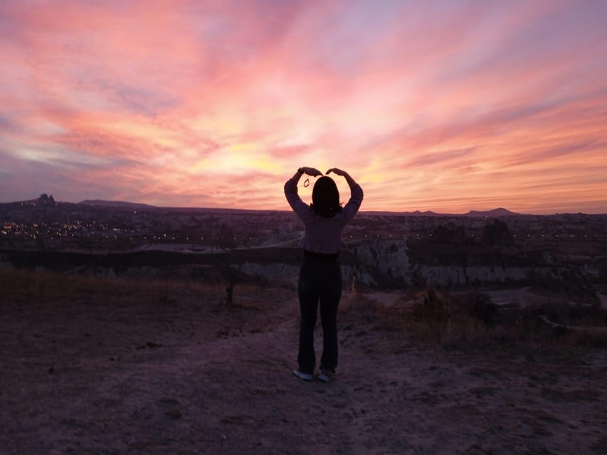 Cappadocia: Sunset Rose Valley Hiking Tour - Timing, sunset, and how the tour usually flows