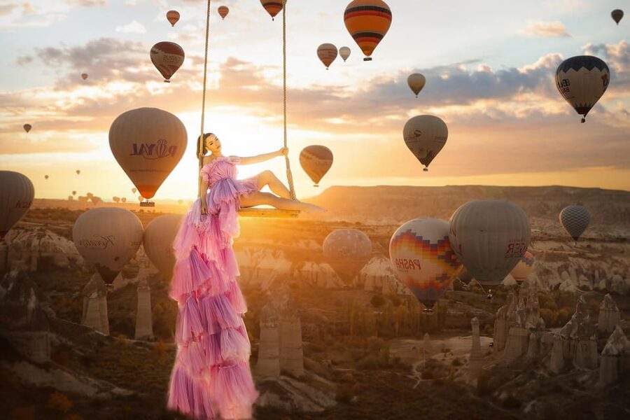 Cappadocia: Taking photo with Swing at hot air balloon view - Who should book this and who should skip it