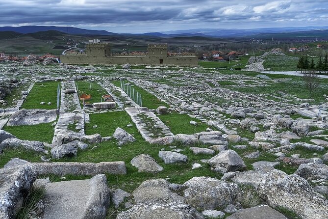 Daily Hattusas Tour from Cappadocia - Stop 4: Boğazkale Museum, where tablets and tools add meaning