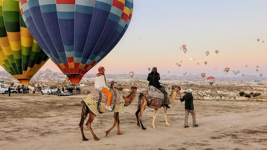 From Cappadocia: Sunrise or Sunset Camel Riding Day Trip - Sunrise vs Sunset: Balloons, Light, and Picking the Right Option