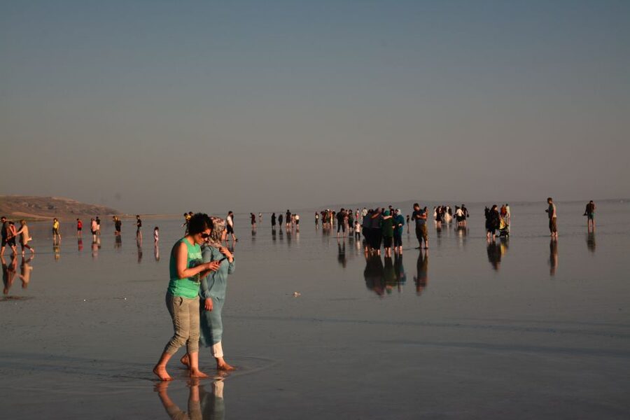 From Göreme: Salt Lake Tour at Sunset - The Salt Lake Stop: Shore Time, Photo Angles, and Salt Rock Views