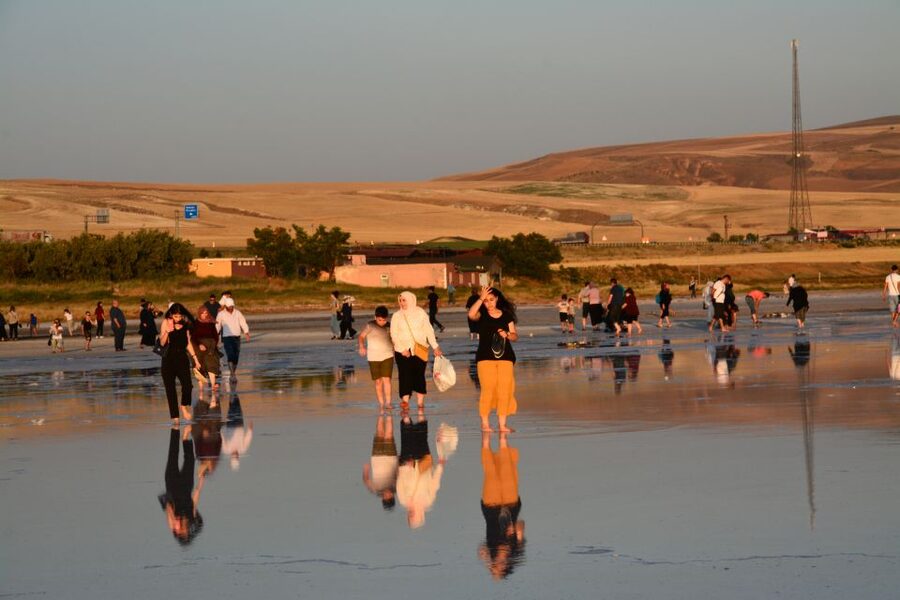 From Göreme: Salt Lake Tour at Sunset - Price and Value: Is $384 per Group Up to 4 Worth It?