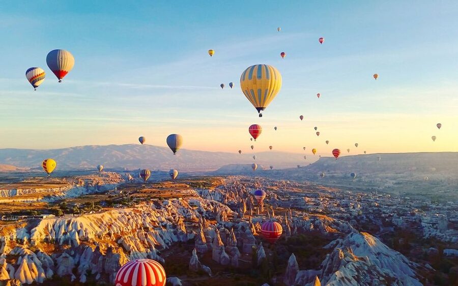 Göreme: Sunrise Hot Air Balloon Flight Over Cappadocia - Key moments that make this flight memorable