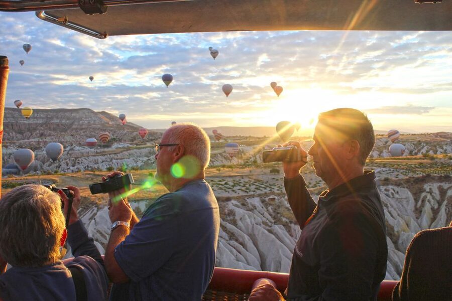 Göreme: Sunrise Hot Air Balloon Flight Over Cappadocia - Landing and the champagne celebration