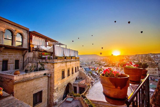 Hot Air Balloon, Best of Red and Green Guided 1-Day Tour - Love Valley, Pasabag, and Time to Focus on Details
