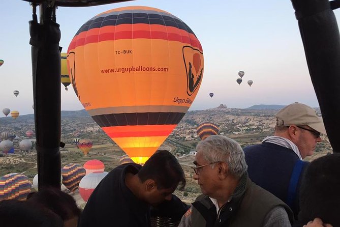 Hot Air Balloon Tour in Cappadocia - Group Size and Language: Comfort for Up to 24
