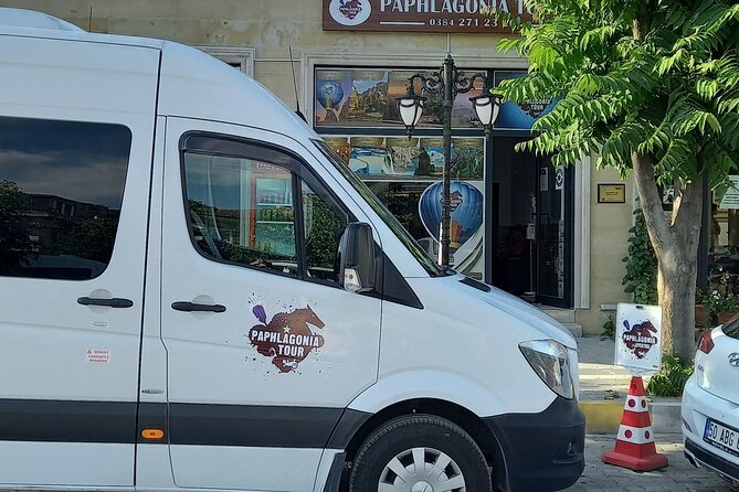 One way Transfer from Nevşehir Airport to Cappadocia Hotels - English-speaking communication and WhatsApp support that actually helps