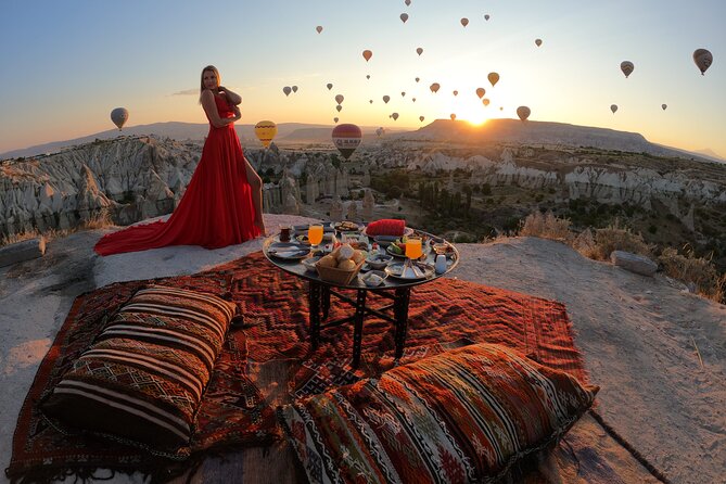 Private Breakfast Organisation in the Love Valley - Stop 1, Love Valley: Watching Balloons Like They Are in Your Lap