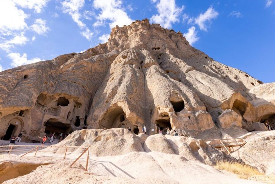 Private Red tour in Cappadocia - Göreme Panorama and Uçhisar Castle, where the region makes sense