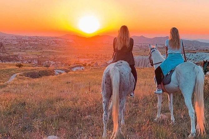 Sunset Horsebackriding-Tour through the Valleys of Cappadocia - Sunset Point: short, scenic, and very photo-friendly