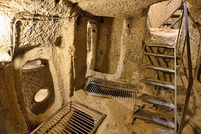 Underground City and Hıkıng Tour İn Cappadocia - Uçhisar Pigeon Valley and the Onyx Factory Stop